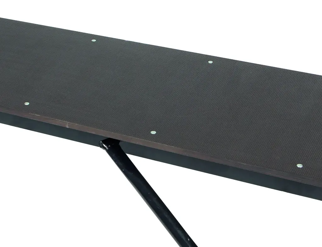 L717_platform.webp